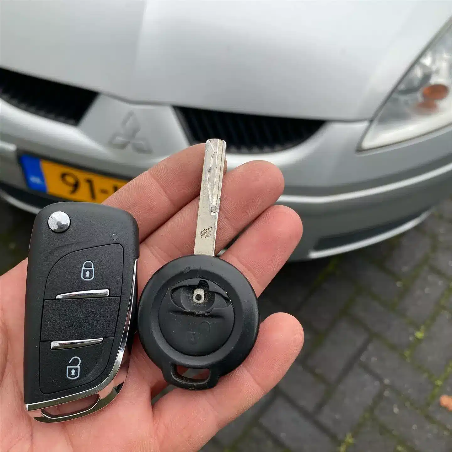 Mitsubishi colt autosleutel bijmaken