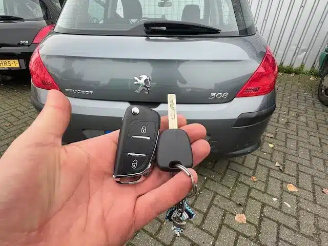 Peugeot Funkschlüssel